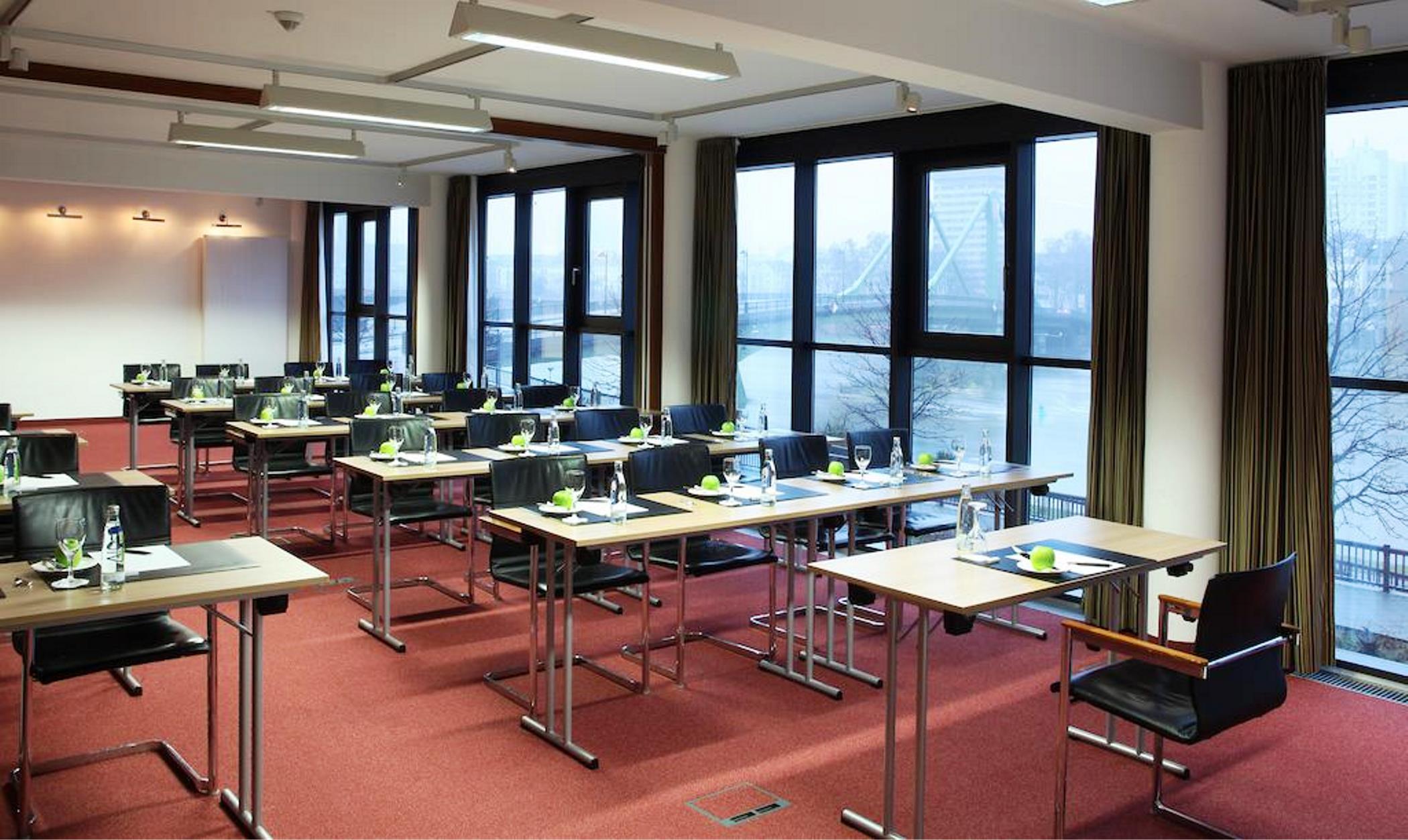 Lindner Hotel Frankfurt Main Plaza, Part Of Jdv By Hyatt Frankfurt am Main Exterior photo