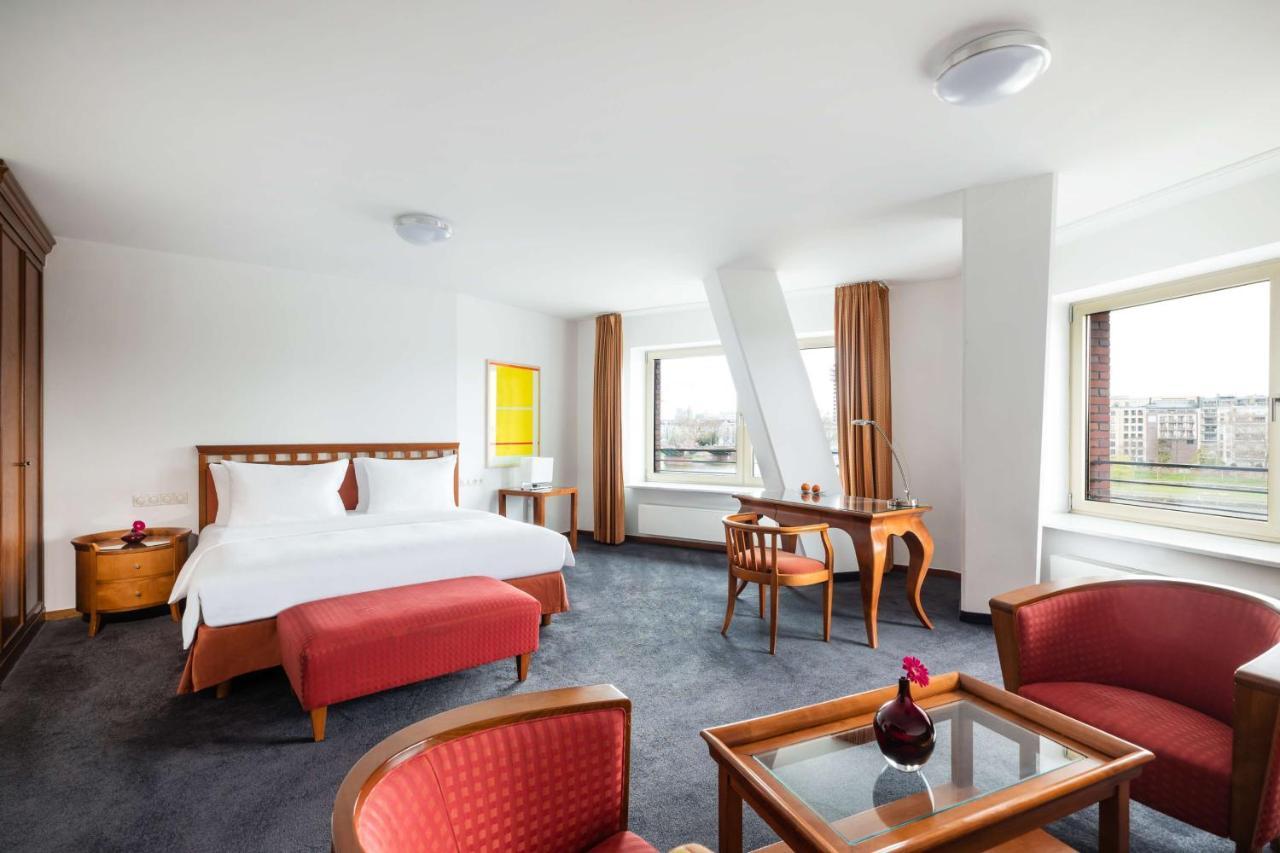 Lindner Hotel Frankfurt Main Plaza, Part Of Jdv By Hyatt Frankfurt am Main Exterior photo